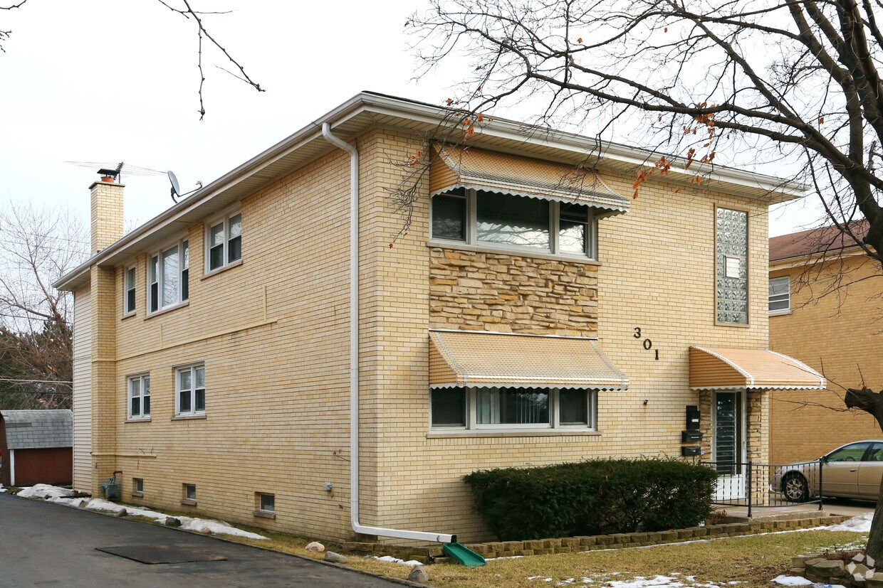 Building Photo - 301 S Hale St