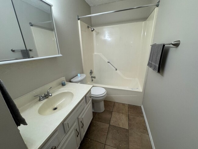 Building Photo - HOT PROPERTY ALERT! Your Dream Starter 3 B...