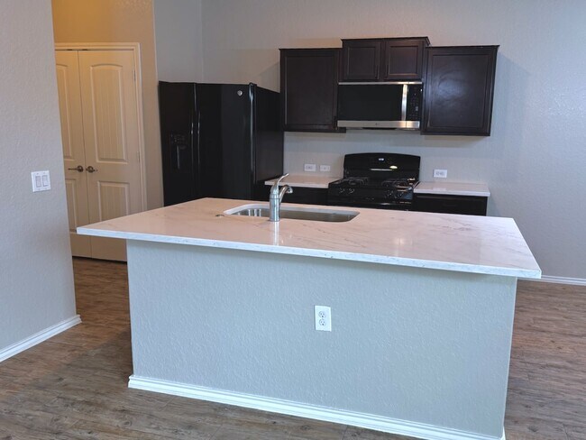 Building Photo - 7130 Cozy Run