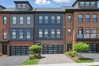 Building Photo - 349 Azalea Dr
