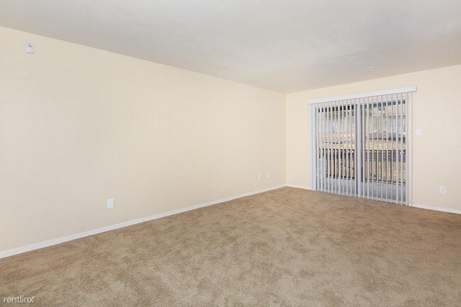 Building Photo - 3325 Willowcrest Dr