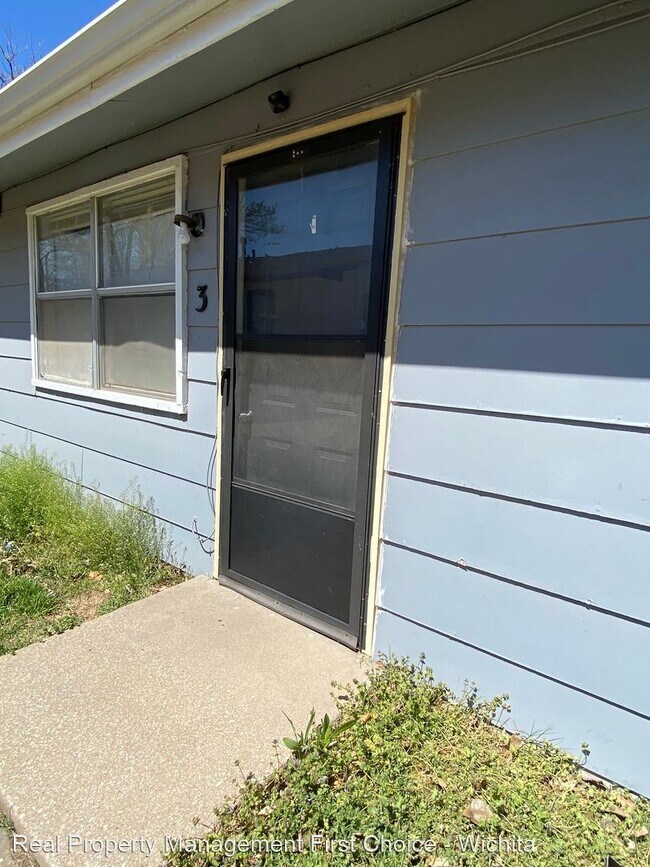 Building Photo - 2 br, 1 bath House - 1124 S Glenn St Unit 2