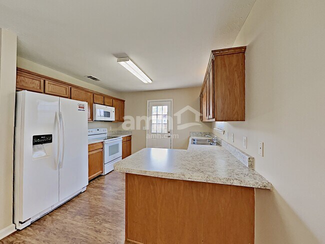 Building Photo - 1023 Betty Lou Ln