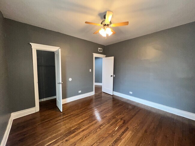 Foto del edificio - 5909 S Calumet Ave