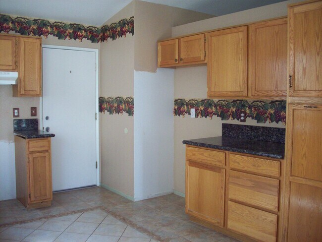 Foto del edificio - 3711 Cedarwood Ct