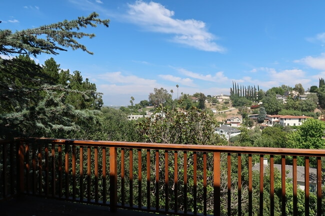 Building Photo - 3942 Murietta Ave