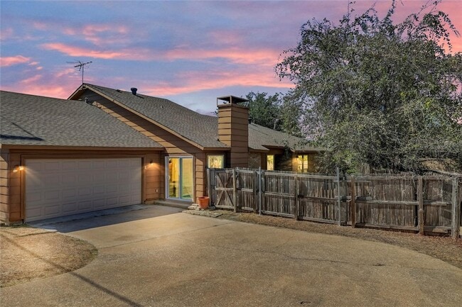 Photo - 9724 Summerwood Cir House