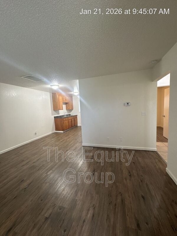 Building Photo - 2016 North Ave