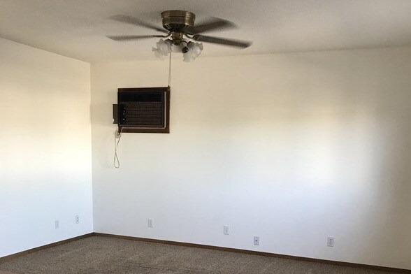 Living area - 12 Church St