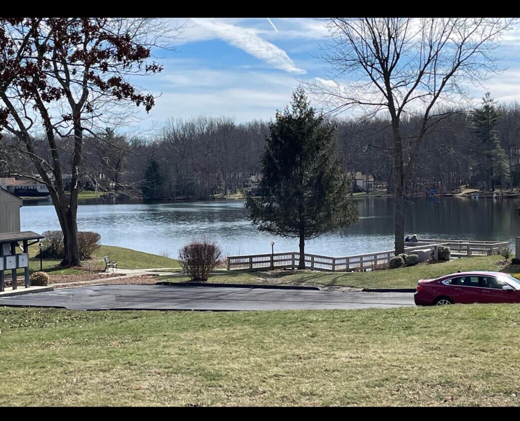 Primary Photo - 39 Lakeshore Ln