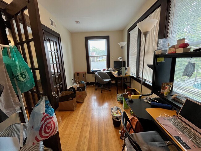 Foto del edificio - 6726 McPherson Blvd