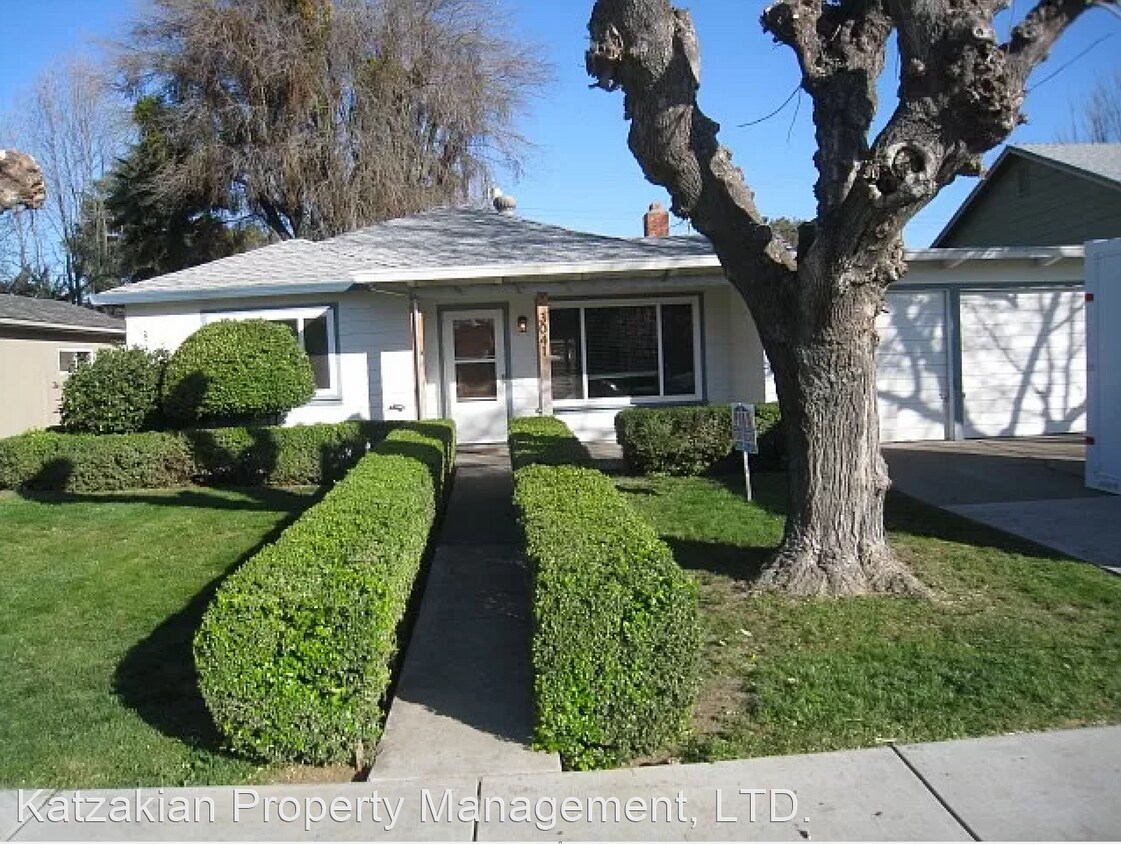 2 br, 1 bath House 3041 W. Mendocino Ave. House Rental in Stockton
