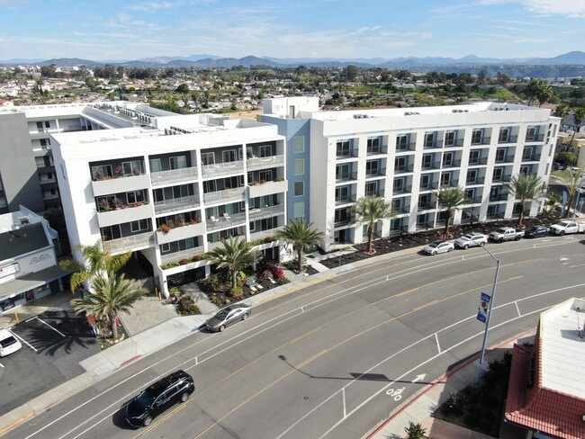 Building Photo - Pacific Heights II