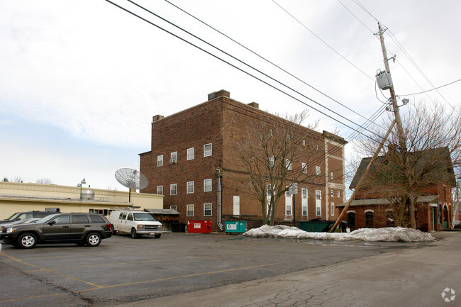 Foto del edificio - Walnut Manor Apartments