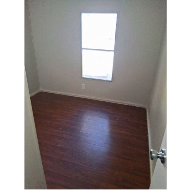 Building Photo - 2367 Parrott Dr