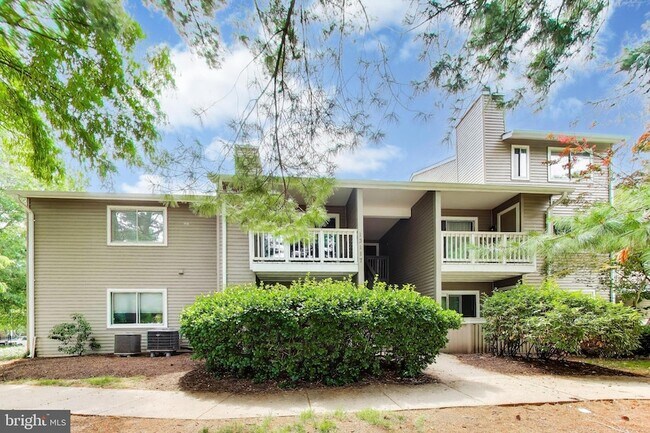 Building Photo - 13117 Wonderland Way