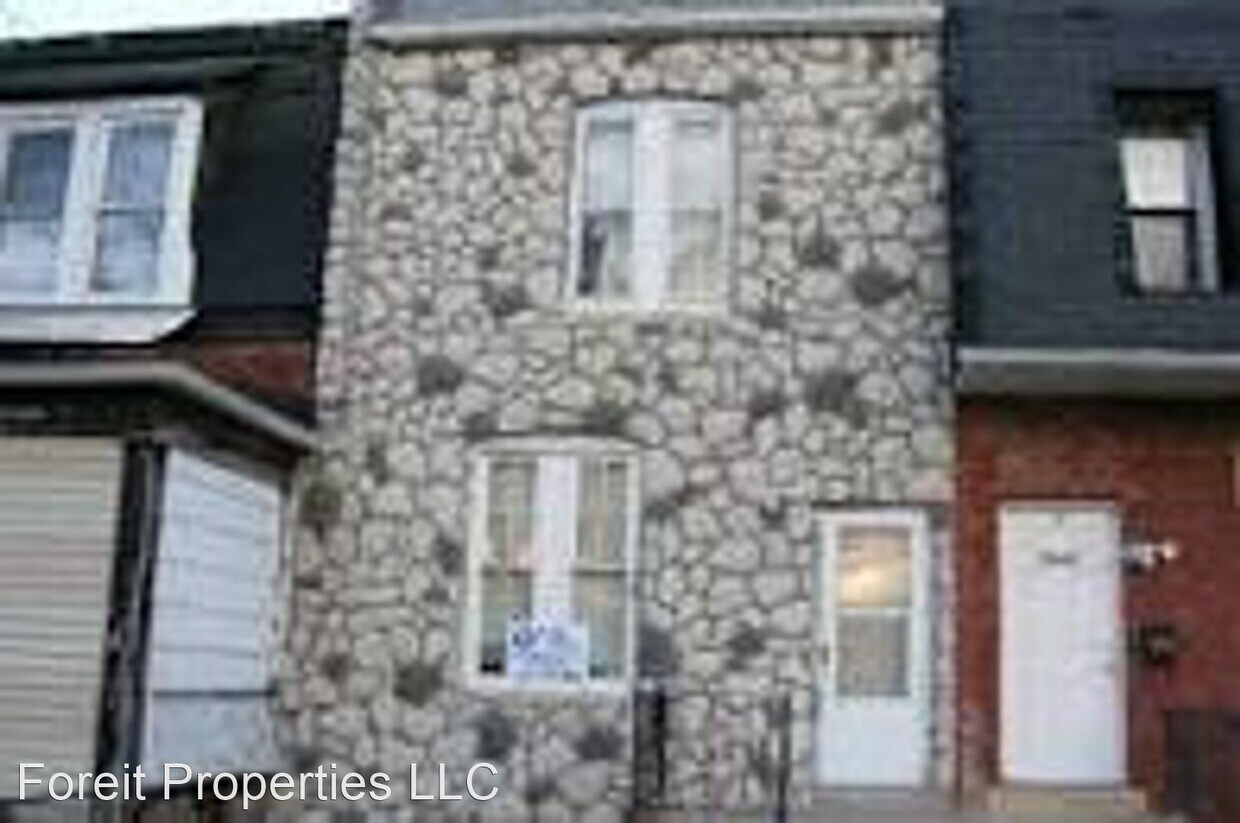 Foto principal - 3 br, 1.5 bath House - 10631 S Chanmplain