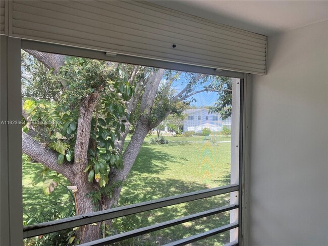 Foto del edificio - 119 Tilford F