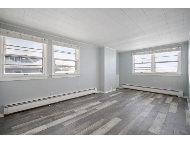 Building Photo - 400 W Franklin Ave