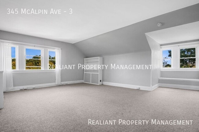 Foto del edificio - 345 McAlpin Ave