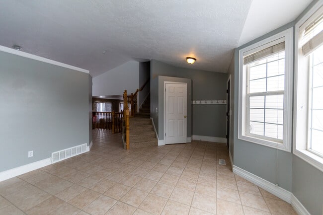 Building Photo - 1038 N 2525 W