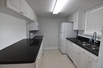 Building Photo - 6300 La Costa Dr