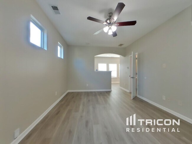 Foto del edificio - 19 Wesley Drew Ln