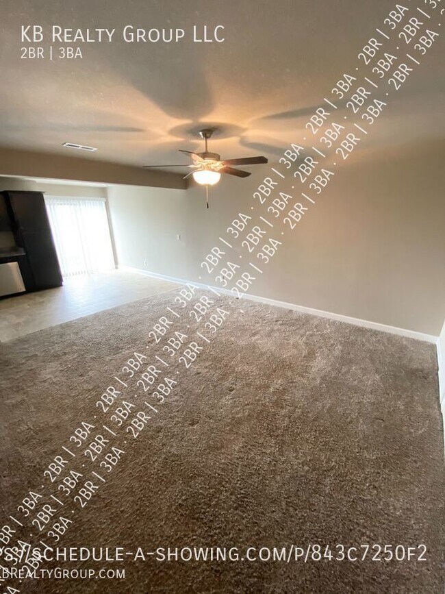 Newer 2 Bed Townhome in Belton; RaymorePe... House Rental in Belton