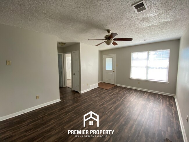 Building Photo - 4448 Kings Valley Cove W