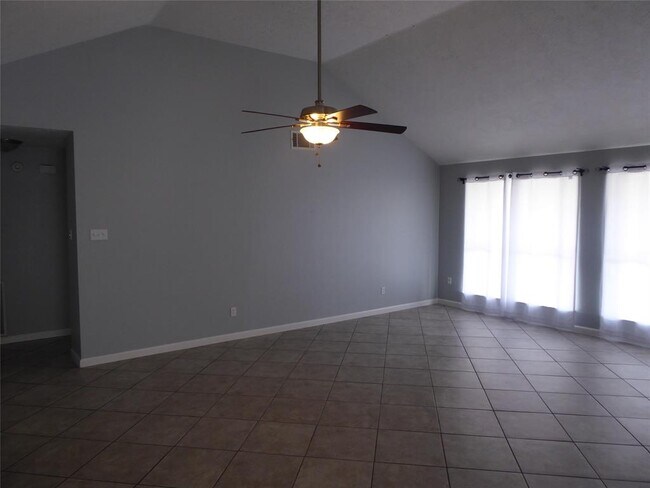 Building Photo - 2931 Bentley Ct