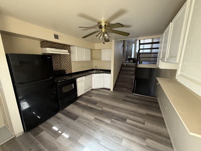 Foto del edificio - 9010 N 95th St