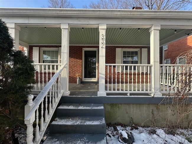 Photo - 332 E Esplanade Ave House