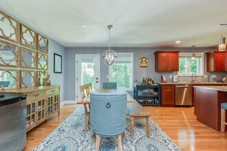 Building Photo - 11 Rockingham Rd