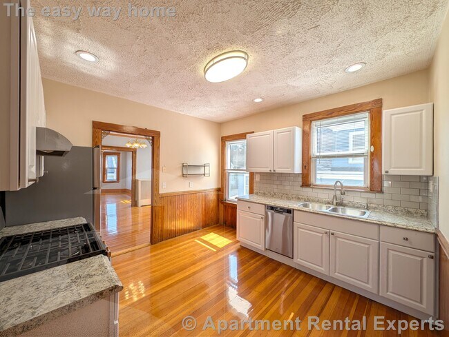 Building Photo - Winter Hill Reno - 3 Bed with Dishwasher