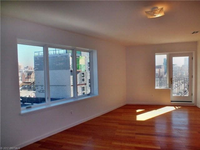 Building Photo - 380 Neptune Ave