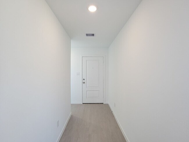 Building Photo - This single-story home shares an open layout between the kitchen, nook and family room for easy e...