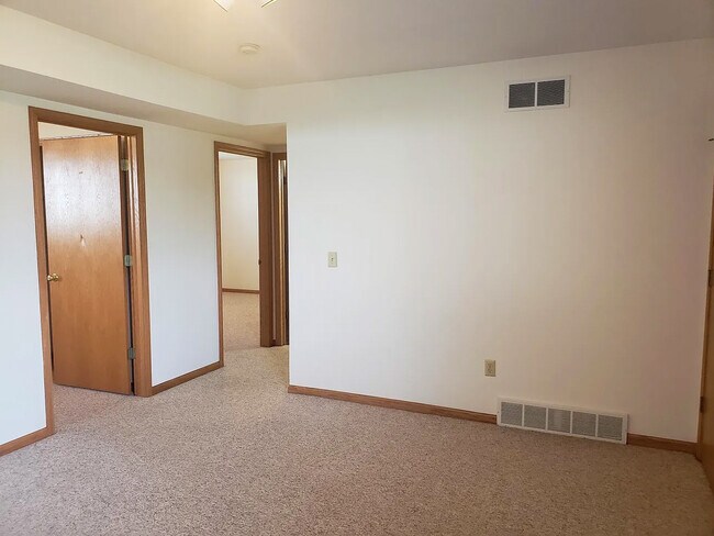 Foto del edificio - 1233 Winston Dr