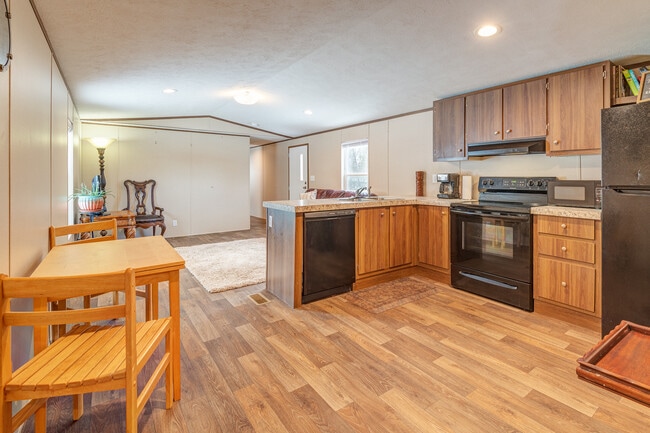 Building Photo - 13 Garden Rd