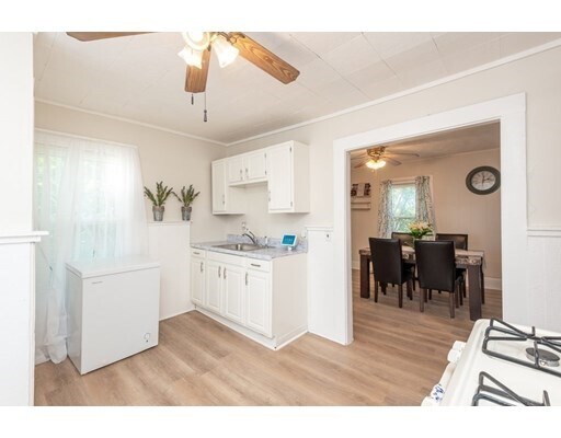 Foto del edificio - 83 Hawthorne St