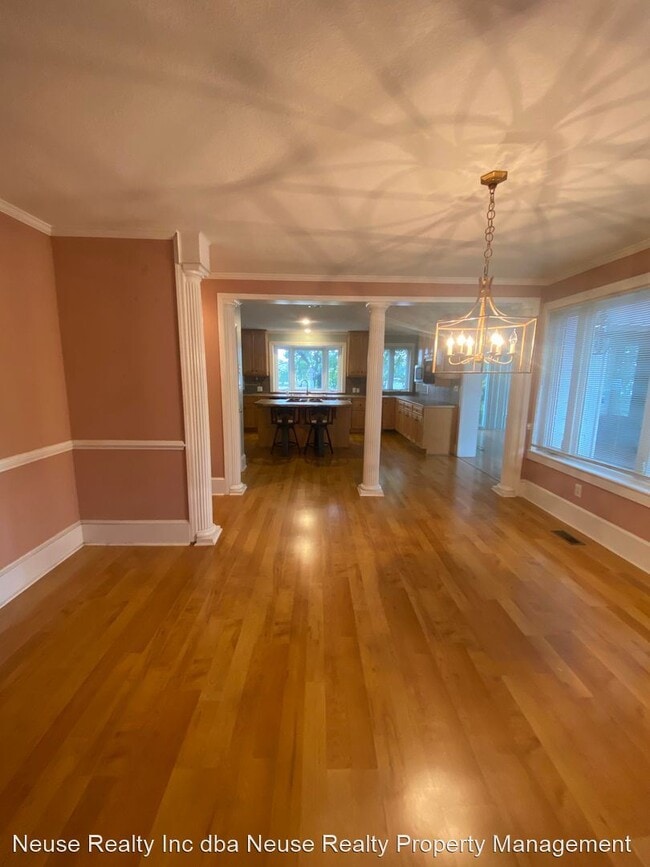 Building Photo - 3 br, 2.5 bath House - 804 Madam moore's Lane