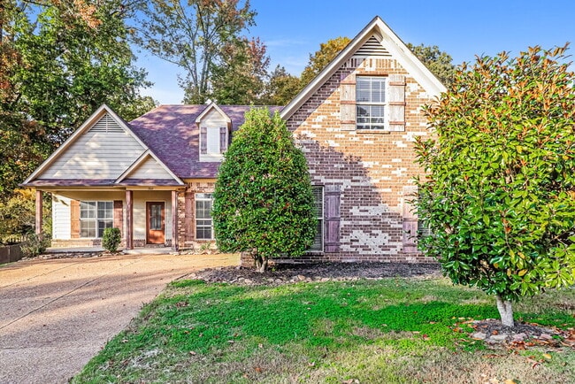Building Photo - 706 Bending Oak S