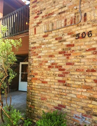 Building Photo - 506 E Denton Dr