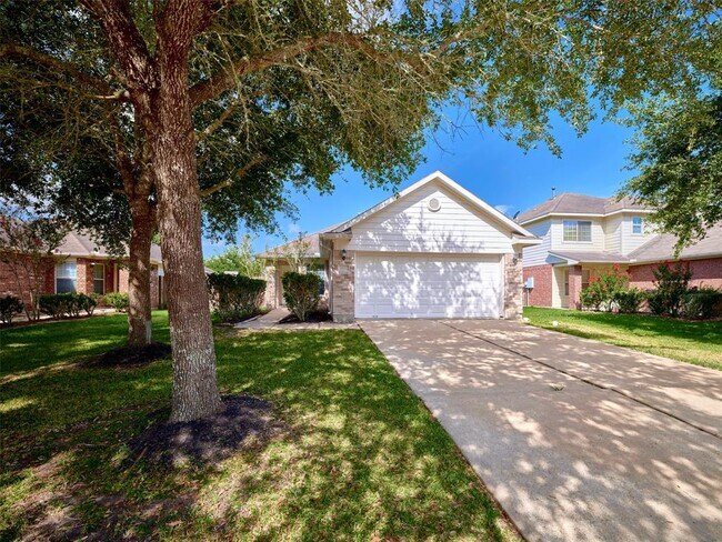 Foto del edificio - 6506 Haven Forest Ln