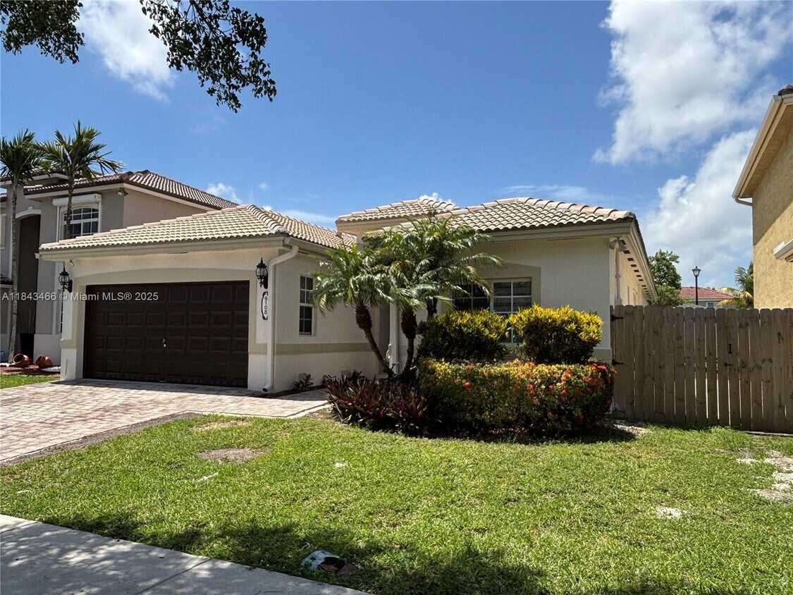 Primary Photo - 9108 SW 211th Ln
