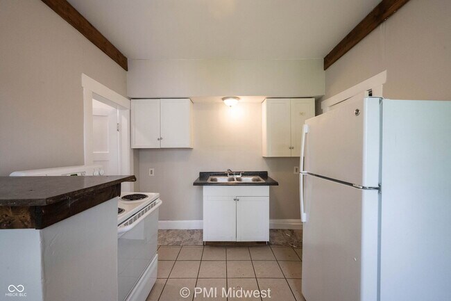 Foto del edificio - 521 N Gladstone Ave