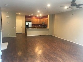 Building Photo - 15723 Parkhouse Dr