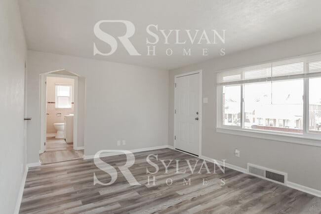 Building Photo - Carve Out a Great Life Here!