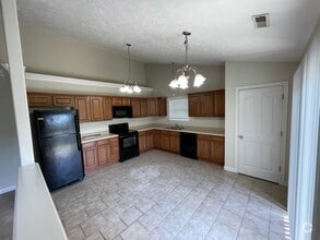 Building Photo - 1417 Shining Armor Ln