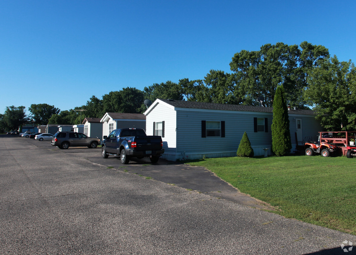 Building Photo - New Richmond Estates