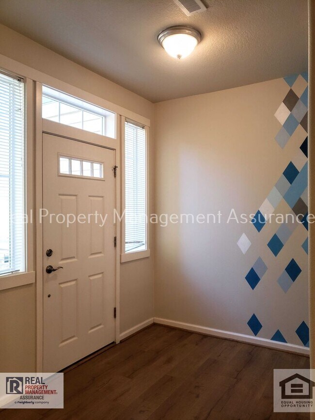 Foto del edificio - 7951 NE Caitlin St